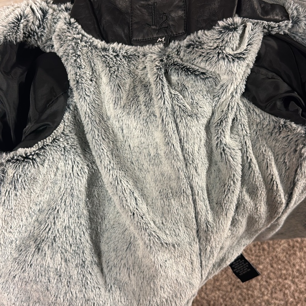 Leather Jacket - Picture 2 of 4